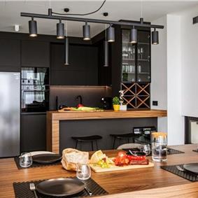 5-Bedroom Luxury Sea-View Villa with Infinity Pool near Dubrovnik – Sleeps 10